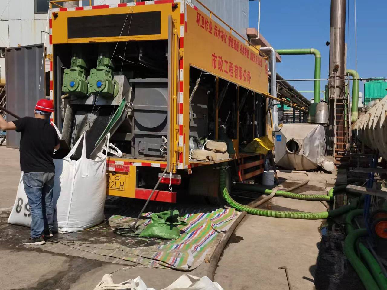 龙海淤泥压干处理